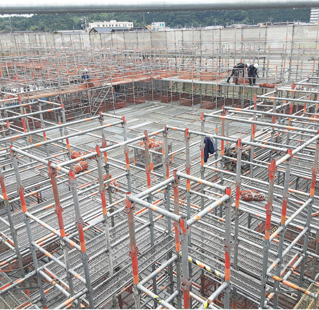建設現場の仮設足場のイメージ